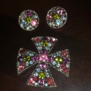 Multi color stone clips and brooch